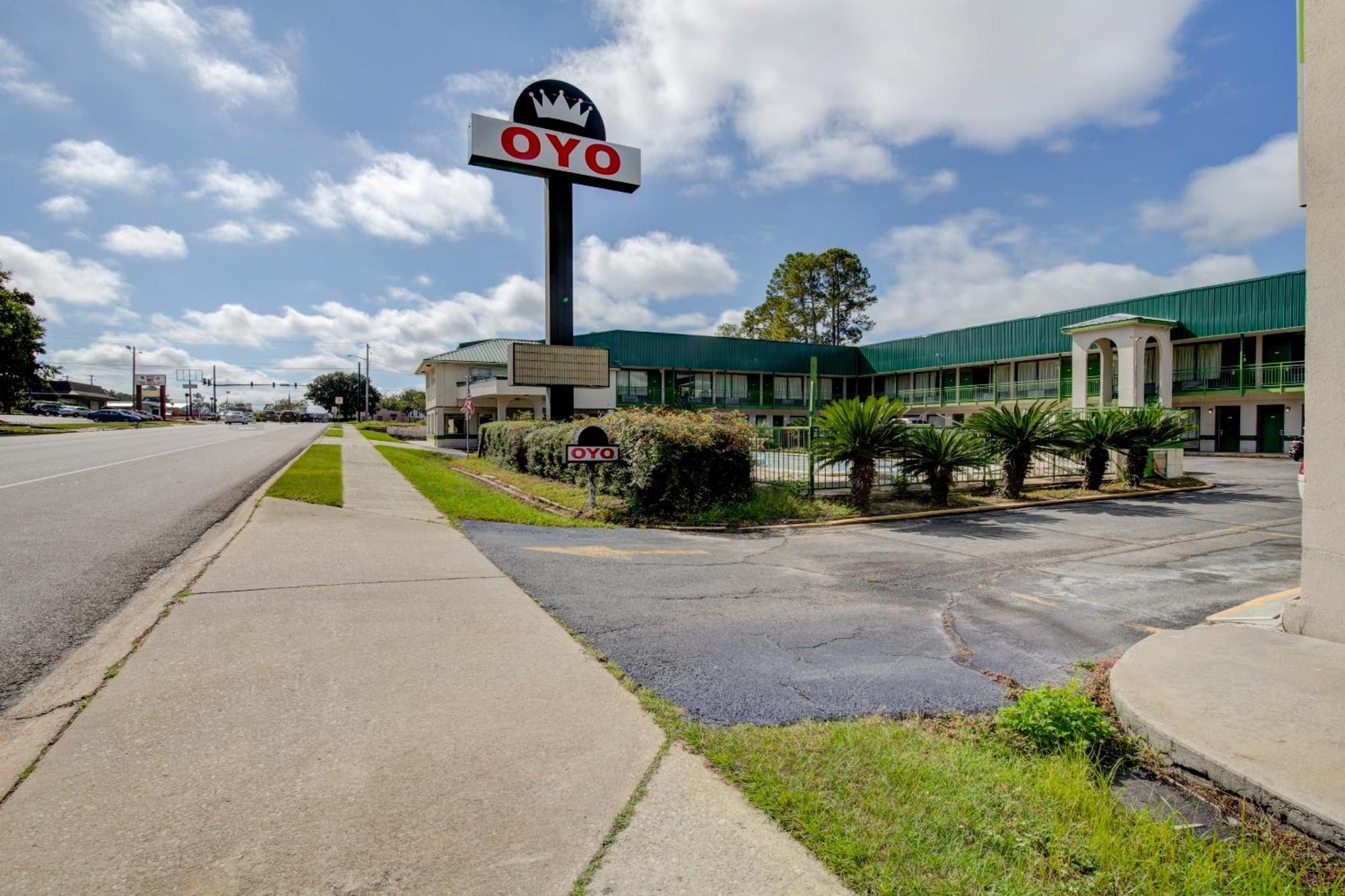 Oyo Hotel Douglas Ga Us-441 Exteriör bild